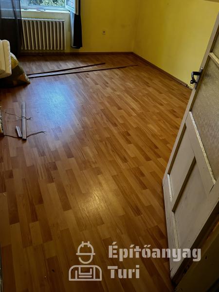 Bontott laminált padló