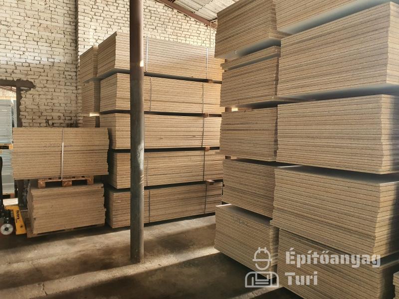 Újrafelhasznált préselt laminált csúszásmentesített fa lemezek - több méretben, azonnal elérhető!
