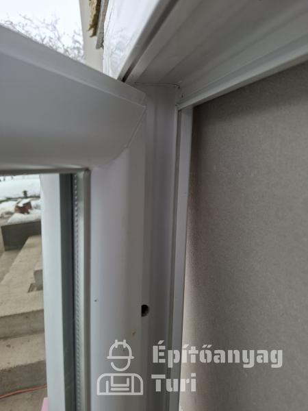 Kétszárnyú, műanyag, két rétegű, bukó-nyíló ablak