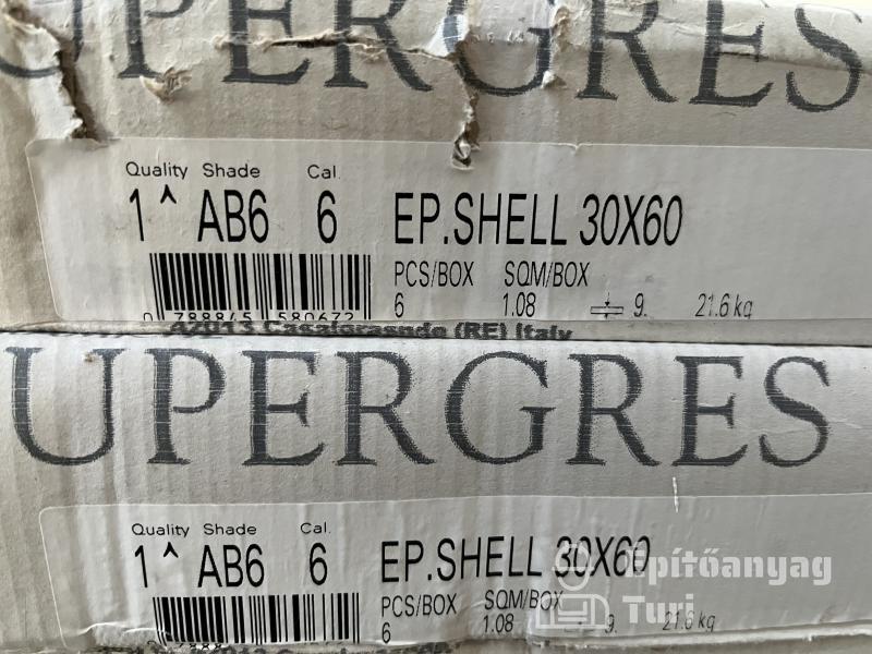 Supergres - megmaradt beltéri burkolat